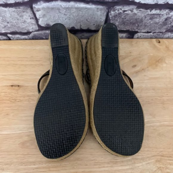 Born Leather Slip On Wedge Sandals Size 8 - Picture 9 of 10